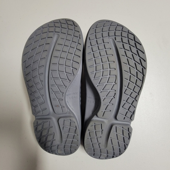 Oofos OOriginal- Rock Steppers Women's Size 12. - Picture 9 of 10